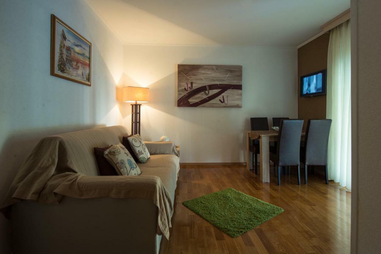 אומאג Apartments Tamara מראה חיצוני תמונה